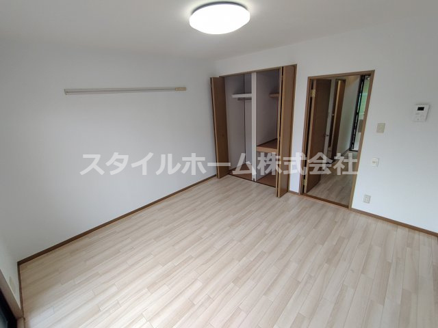 【内装】 | シャンテ・ラ・ヴィ北島　WEST | 別部屋写真です。