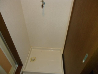 【その他】 | クイーンパレス羽根井 | 洗濯機置場（イメージ）