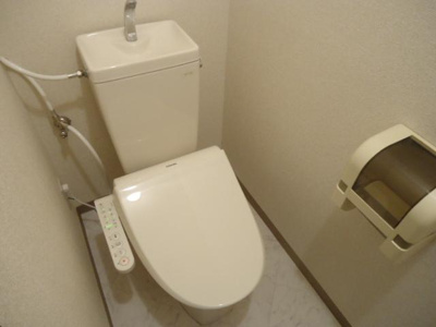 【トイレ】 | クイーンパレス羽根井 | シャワー付トイレ（イメージ）