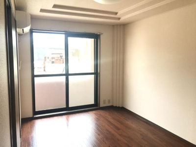 【内装】 | レッドウィング | 室内