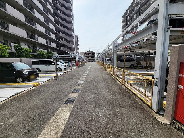 レックスシティ枚方の駐車場