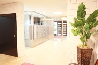 【その他共用部分】 | 安全に配慮されたオートロックマンションです♪室内ＴＶモニタ付インターホンで来訪者を確認できます