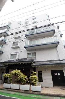 【外観】 | 藤崎駅まで徒歩5分の好立地。ペットOKなので大切な家族も一緒に新しい生活を始められます。周辺環境は良好なので永く快適に暮らせます