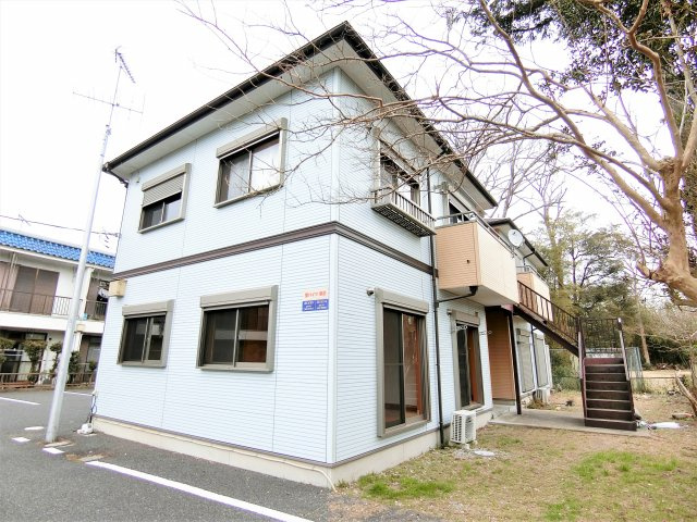 聖ハイツ第2の外観