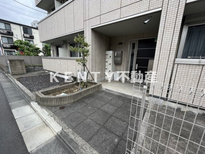 【エントランス】 | ソレーユ　Ⅱ | ゆとりのあるエントランスです