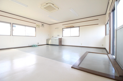 【玄関】 | 藤田倉庫付き事務所