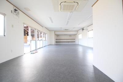 【洋室】 | 藤田倉庫付き事務所