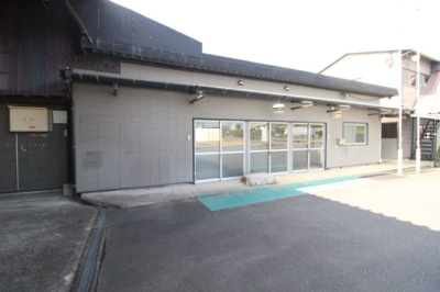 【玄関】 | 藤田倉庫付き事務所