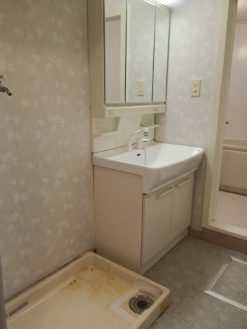 住道駅前住宅15号棟の独立洗面台