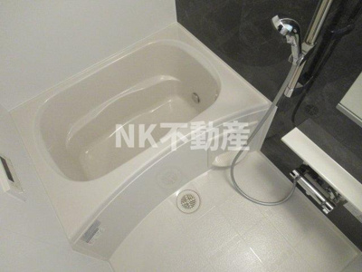 【浴室】 | カーサ・オストロ（八戸ノ里賃貸） | お風呂で日々の疲れを落としましょう