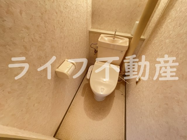 ハイツタカハシのトイレ|ゆったりとした空間のトイレです