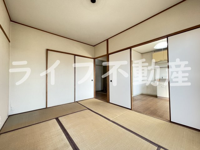 ハイツタカハシの和室|落ち着いた雰囲気の和室付きです