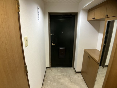 【玄関】 | シャトー岡崎II番館