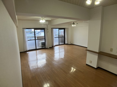 【居間・リビング】 | シャトー岡崎II番館