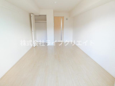 【寝室】 | ヴィラサンライズ