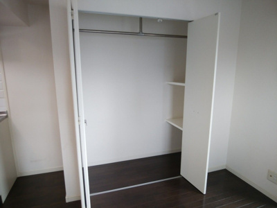 【収納】 | レジデンシャルヒルズ博多東 | 別号室の写真になります。現況優先。