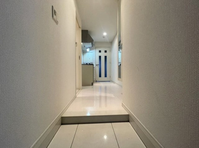 【玄関】 | レジデンシャルヒルズ博多東 | 別号室の写真になります。現況優先。