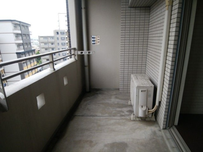 【バルコニー】 | レジデンシャルヒルズ博多東 | 別号室の写真になります。現況優先。