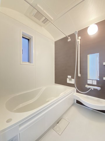 京都市西京区大枝塚原町　中古戸建の浴室