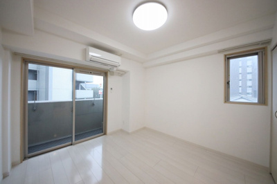 【居間・リビング】 | Presence博多 | 別号室の写真になります。現況優先。