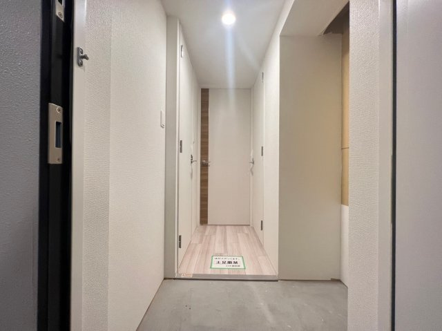 セレニテ日本橋ミラクの玄関