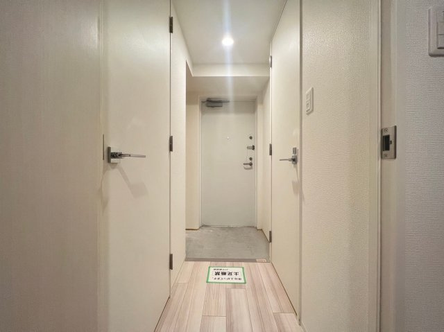 セレニテ日本橋ミラクの玄関