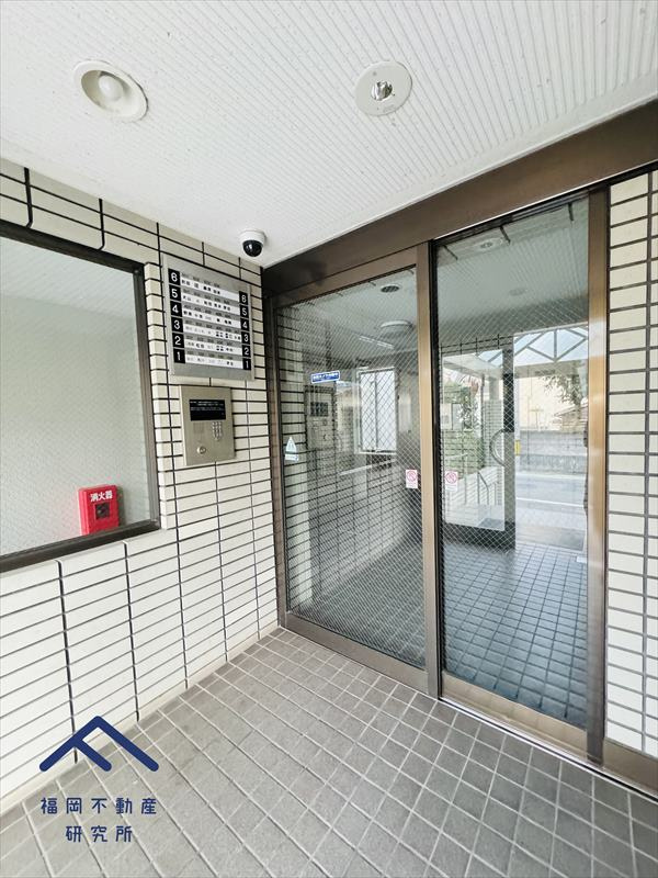 アンピール高木のエントランス