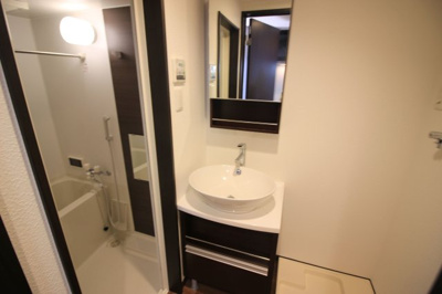 【洗面所】 | クレオ吉塚伍番館 | 別号室の写真になります。現況優先。