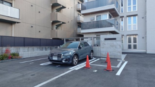 ALIVIOの駐車場