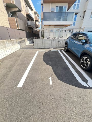 ALIVIOの駐車場
