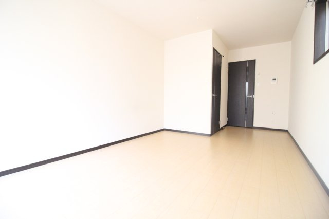 フジパレス杉本町EASTの洋室|使い勝手のいい洋室です