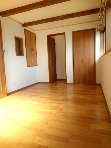 ネーデル北園の洋室