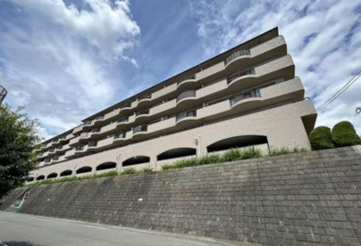 【外観】 | 東戸塚アーバンコンフォート壱番館 | 総戸数106戸、平成2年8月築、管理人は日勤勤務につき管理体制良好です♪