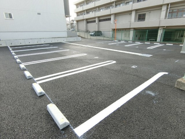 【駐車場】Ｄ－ＲＯＯＭトピア国見