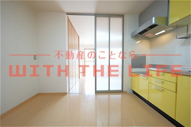 レジデンスTamaya（レジデンスタマヤ）【10，000円キャッシュバック対象物件】の居間・リビング