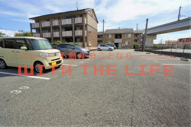 レジデンスTamaya（レジデンスタマヤ）【10，000円キャッシュバック対象物件】の駐車場|駐車場完備です