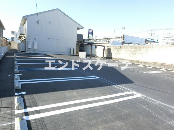 チェントロクオーレⅠの駐車場|高崎、前橋エリアのお部屋探しはエンドスケープまで！お客様の理想お聞かせ下さい♪