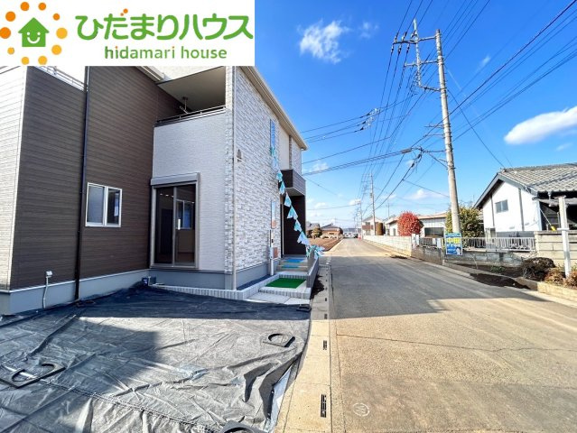 桶川市坂田　第6期　新築一戸建て　02の前面道路含む現地写真