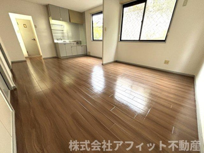 【居間・リビング】 | ウィン岡山 | LDK13.5帖