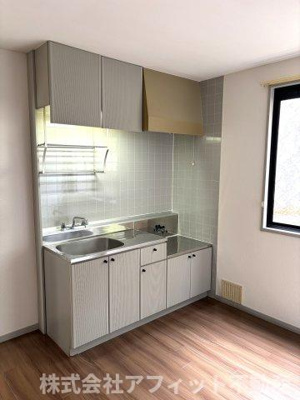 【キッチン】 | ウィン岡山 | 吊り戸棚付キッチン