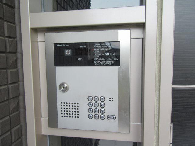 ボルツⅣのエントランス|オートロックです