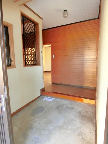 大網白里市四天木貸家の玄関