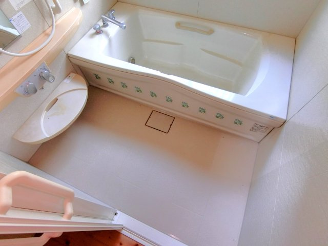 大網白里市四天木貸家の浴室