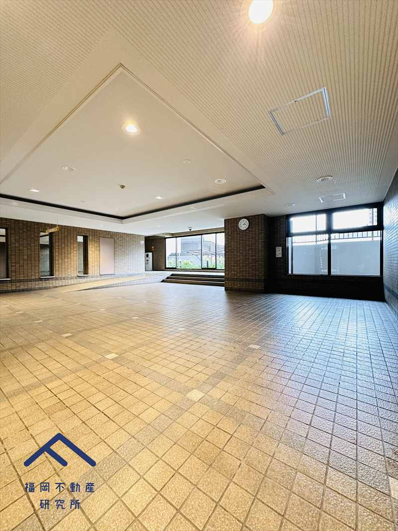 ファミール二日市のエントランス
