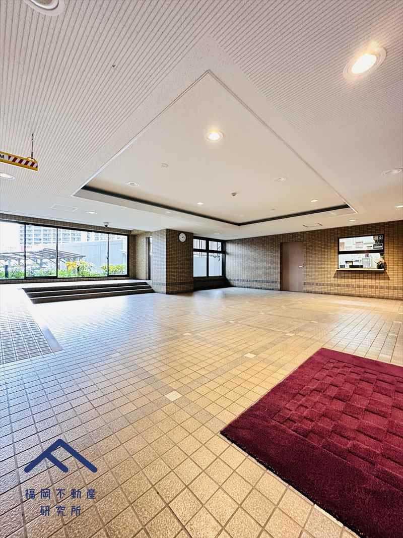 ファミール二日市のエントランス