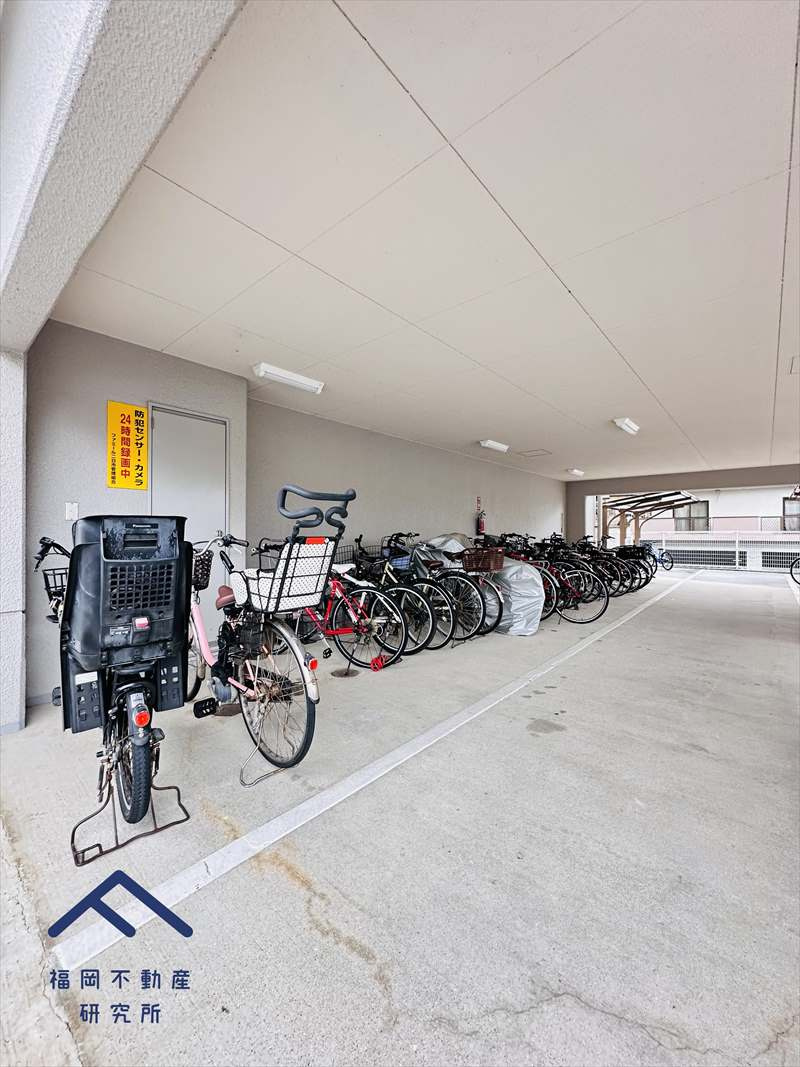 ファミール二日市の駐車場