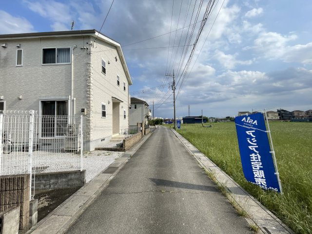 建築条件なし 売地79坪　川越市大袋の前面道路含む現地写真|現地（2023年6月）撮影　東側約4.0ｍ公道