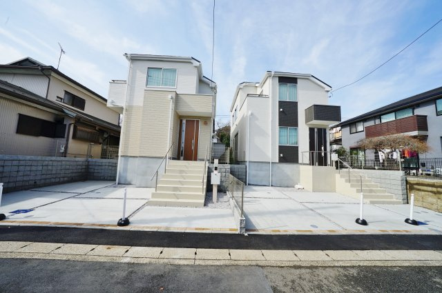 【横浜市旭区笹野台２丁目8-23全２棟新築戸建て１号棟】★仲介手数料無料★（笹野台小学校・希望ヶ丘中学校）の外観