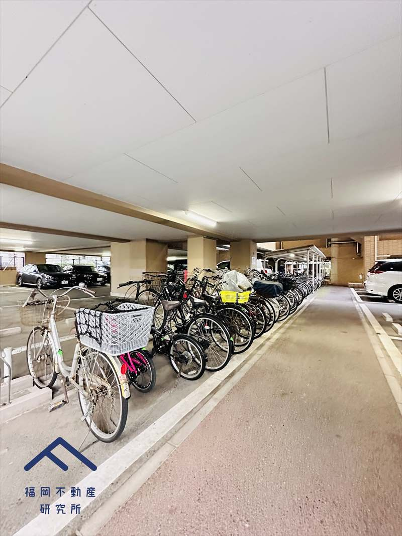 朝日プラザ筑紫野プティックスの駐車場