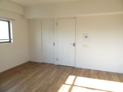 【内装】 | リラス空港通り | 別号室の写真になります。現況優先。